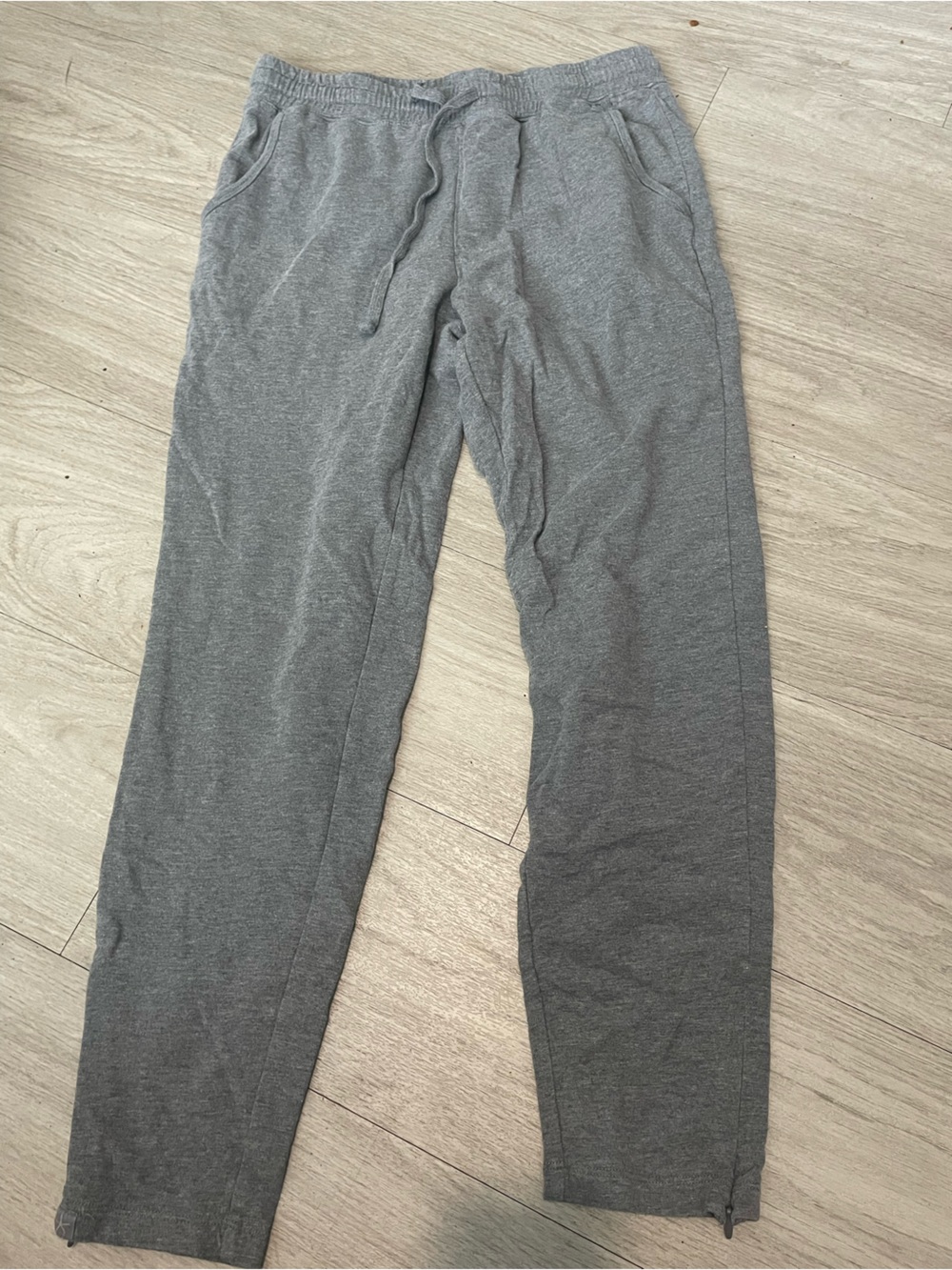 Barefoot Dreams Straight Leg Drawstring Pants in Heather Gray